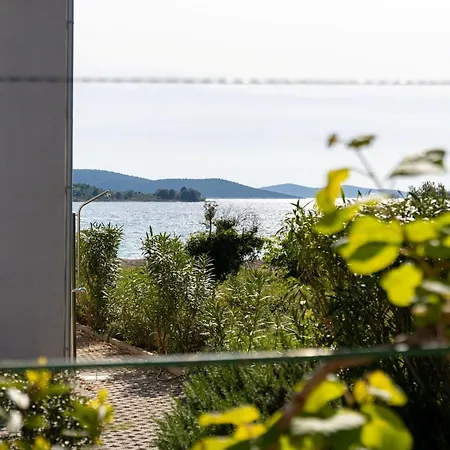 Tedoris Διαμέρισμα Srima