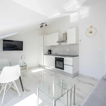 Tedoris Διαμέρισμα Srima