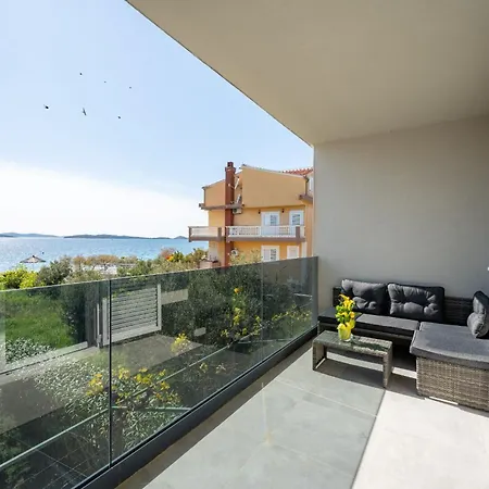 Tedoris Διαμέρισμα *