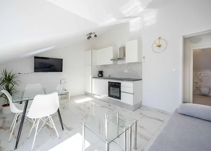 Tedoris Apartment Srima