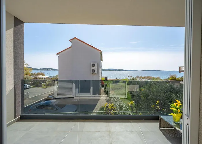 Tedoris Appartement Srima