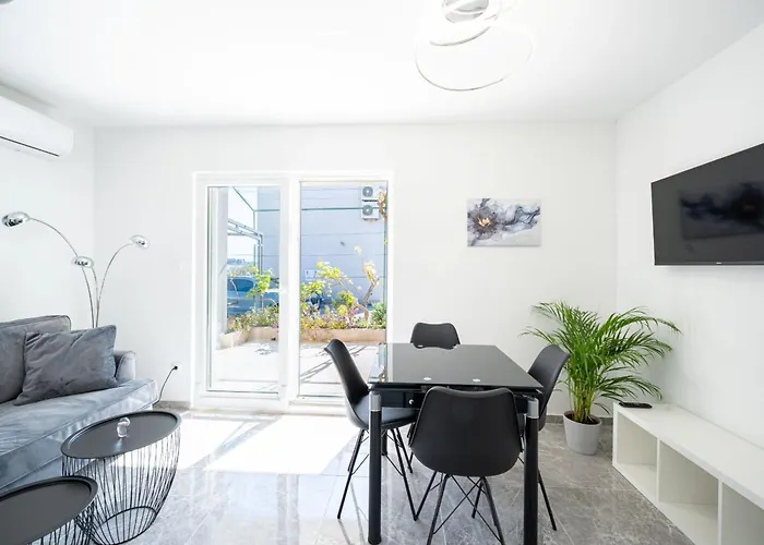 Tedoris Appartement Srima